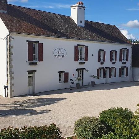 Les Bords De Loire Apartment Veuves Bagian luar foto