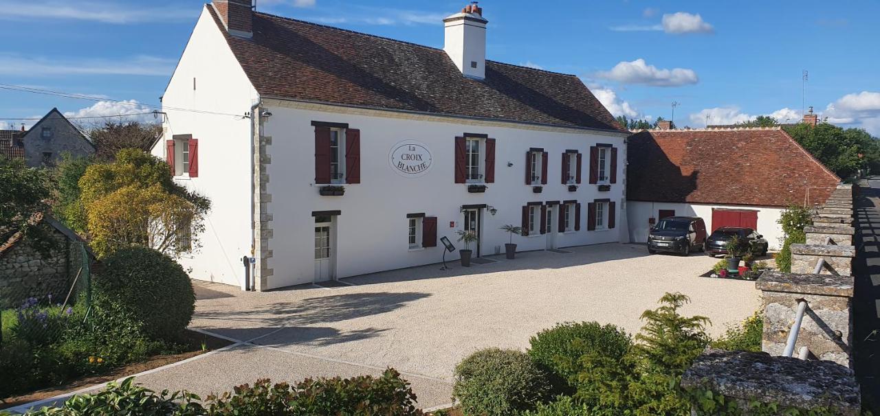 Les Bords De Loire Apartment Veuves Bagian luar foto