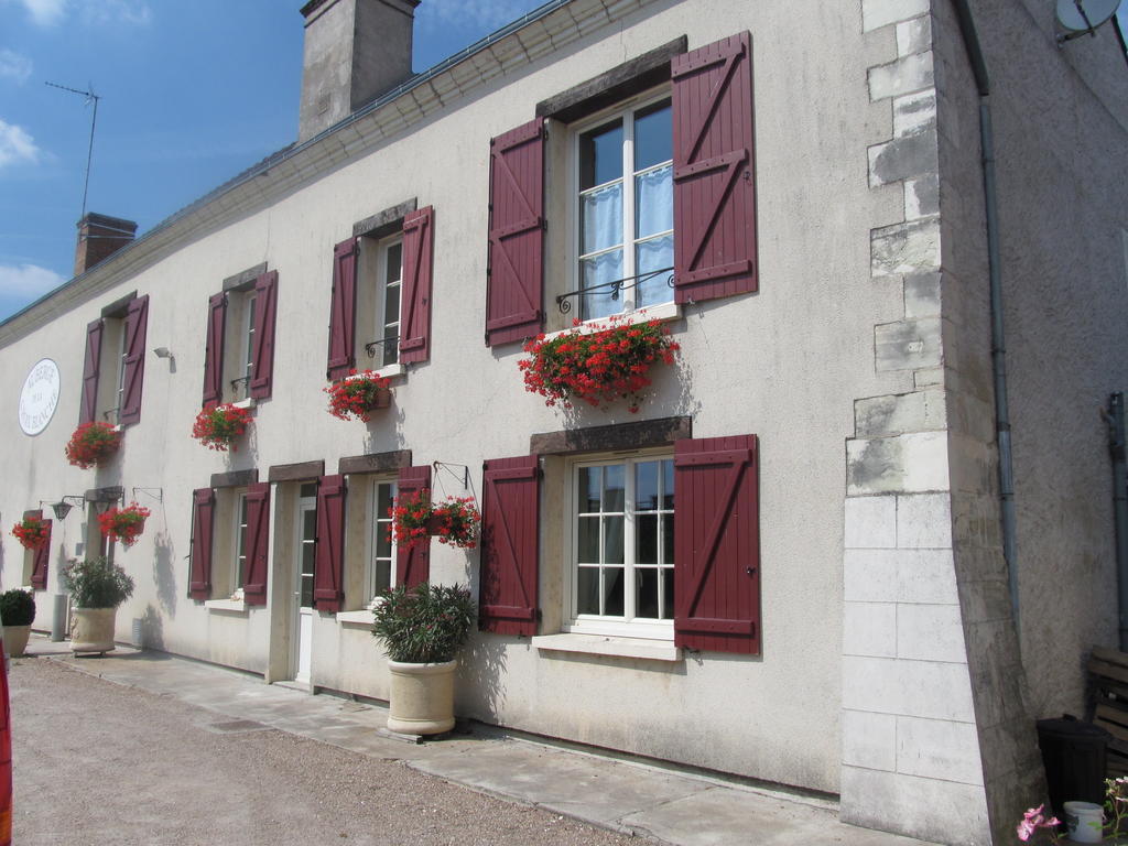 Les Bords De Loire Apartment Veuves Ruang foto